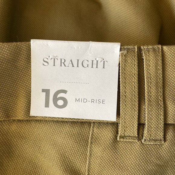 NWT. Lane Bryant 16 Mid-Rise Straight Leg Dress Pants. - Picture 10 of 11